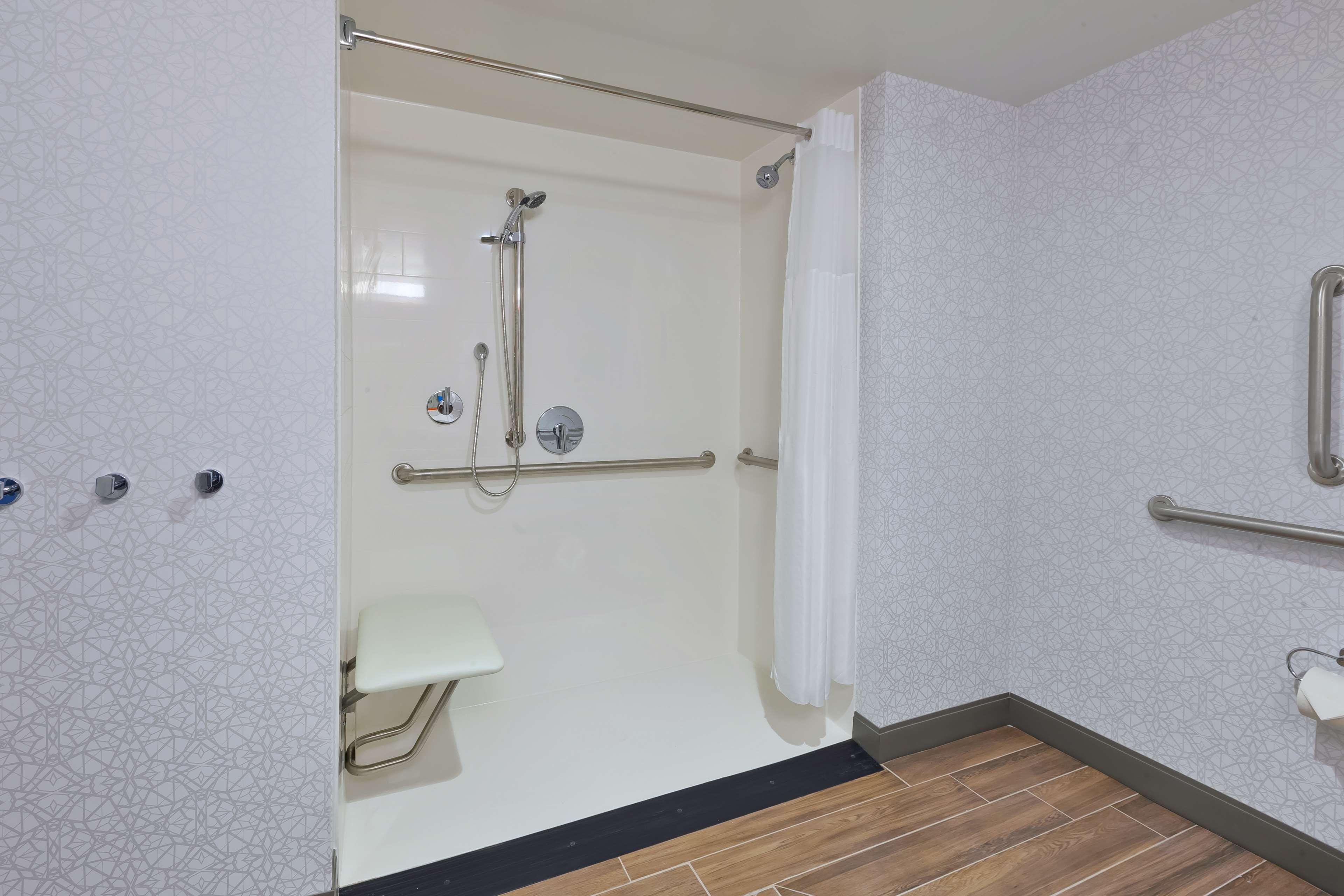Hampton Inn Cape Cod Canal Bourne Εξωτερικό φωτογραφία